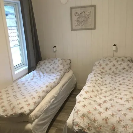 Nyrestaurert Leilighet Naer Byen Og Badeplass Arendal